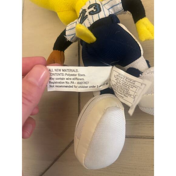 Vintage 1998 Looney Tunes Tweety Bird Baseball Plushie Red Blue 9" Stuffed Toy - Picture 5 of 8
